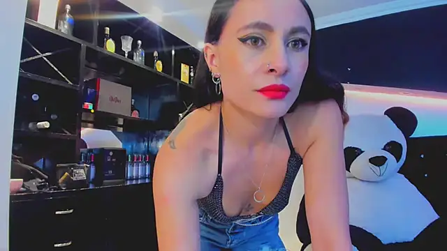 Coral Gibson online show from 03.14.25