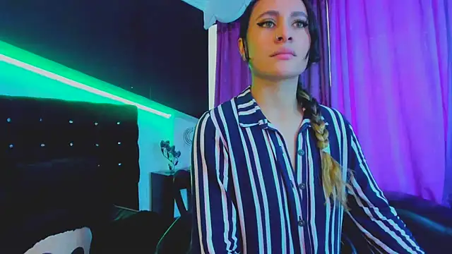 Coral Gibson online show from 03.20.25