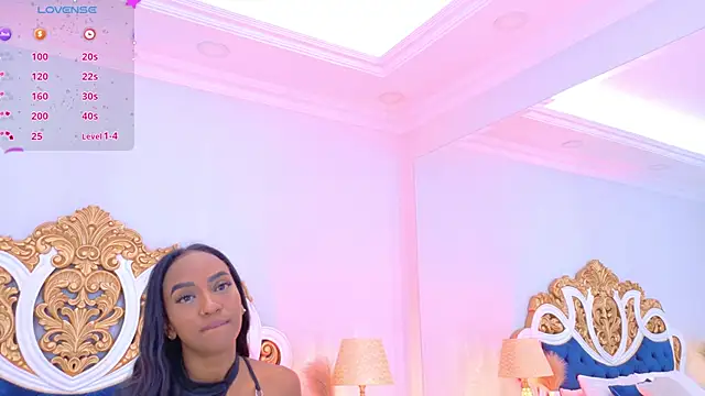 Snapshot of AshleyFerri chatting on 10.04.25 AshleyFerri online show from 10.04.25