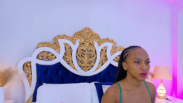 Snapshot of AshleyFerri chatting on 12.02.25 AshleyFerri online show from 12.02.25