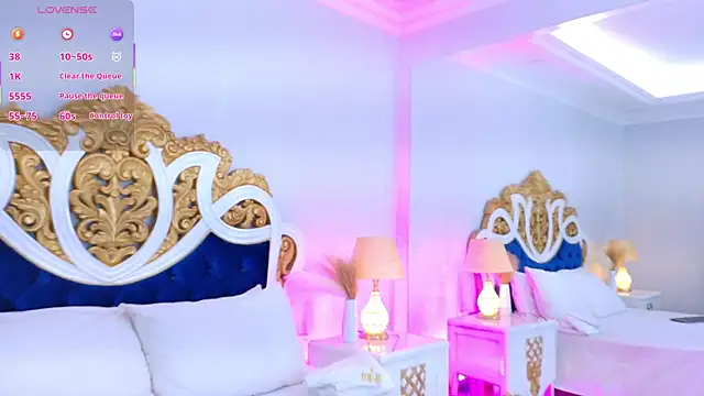 Snapshot of AshleyFerri chatting on 12.19.25 AshleyFerri online show from 12.19.25