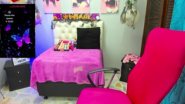 Snapshot of _Pamela_ebony chatting on 10.15.25 Pamela ebony online show from 10.15.25