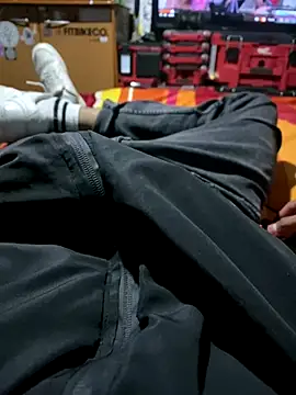 Snapshot of emiur chatting on 12.04.24 emiur online show from 12.04.24