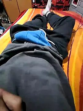 Snapshot of emiur chatting on 12.18.24 emiur online show from 12.18.24