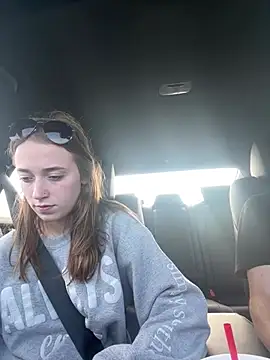 Maxinebabyyy online show from 12.15.24