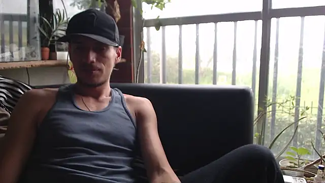 Snapshot of roystonee01 chatting on 02.08.26 roystonee01 online show from 02.08.26