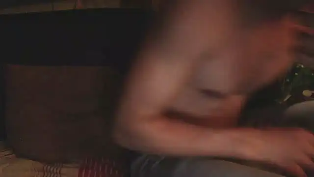 Snapshot of roystonee01 chatting on 03.10.26 roystonee01 online show from 03.10.26