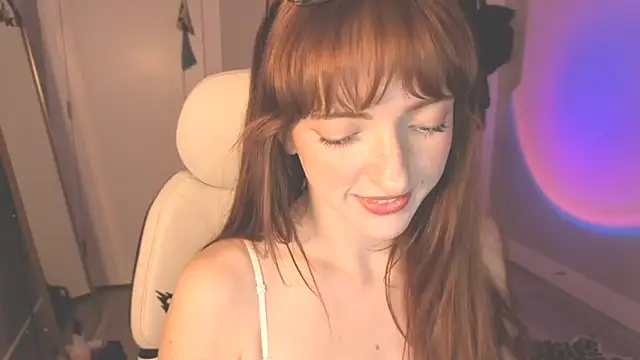 Snapshot of foxxyyyred chatting on 03.06.26 foxxyyyred online show from 03.06.26