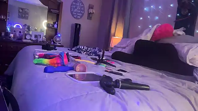 Snapshot of Dani_Dragon69 chatting on 12.06.24 Dani Dragon69 online show from 12.06.24