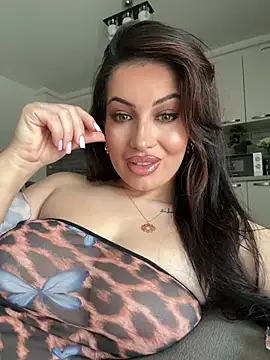 Snapshot of melissablack chatting on 05.20.26 melissablack online show from 05.20.26