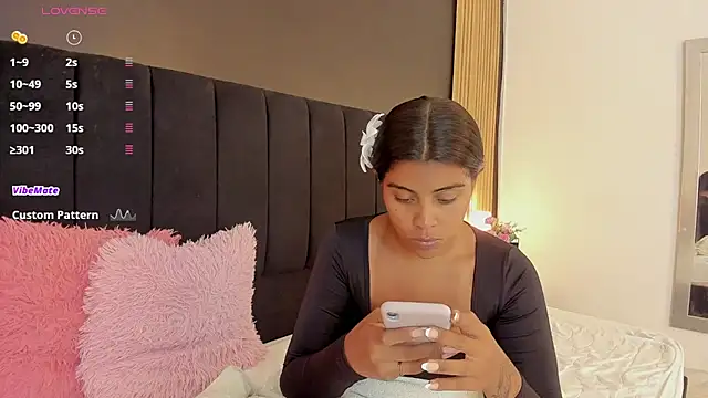 Snapshot of sweetsofia18 chatting on 07.17.26 sweetsofia18 online show from 07.17.26