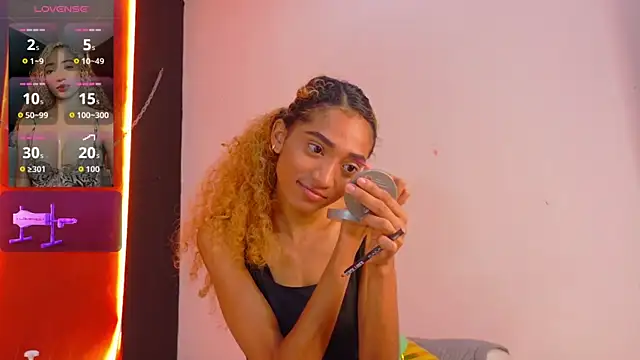 Snapshot of Charlotte_Love10 chatting on 02.20.26 Charlotte Love10 online show from 02.20.26