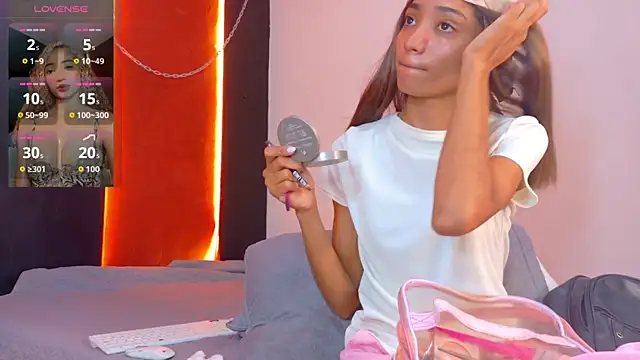 Snapshot of Charlotte_Love10 chatting on 02.25.26 Charlotte Love10 online show from 02.25.26