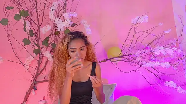 Snapshot of Charlotte_Love10 chatting on 03.04.26 Charlotte Love10 online show from 03.04.26