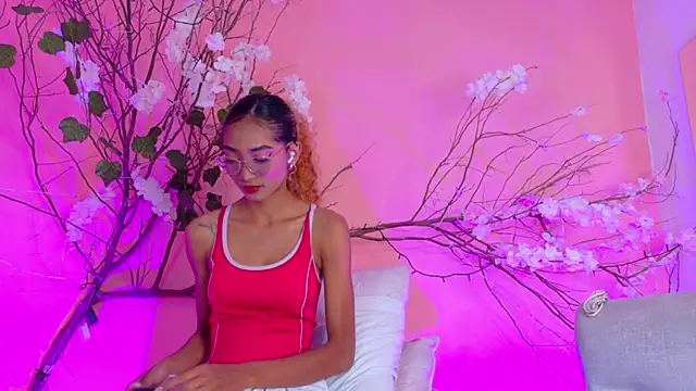 Snapshot of Charlotte_Love10 chatting on 03.19.26 Charlotte Love10 online show from 03.19.26