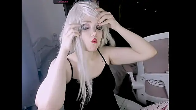 madokapruriens online show from 10.25.25