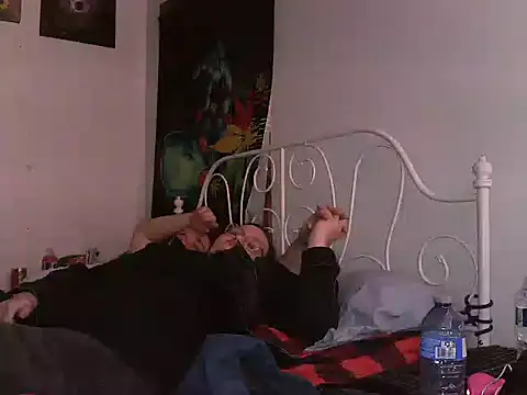 Snapshot of wild_hot_mess chatting on 02.02.25 wild hot mess online show from 02.02.25