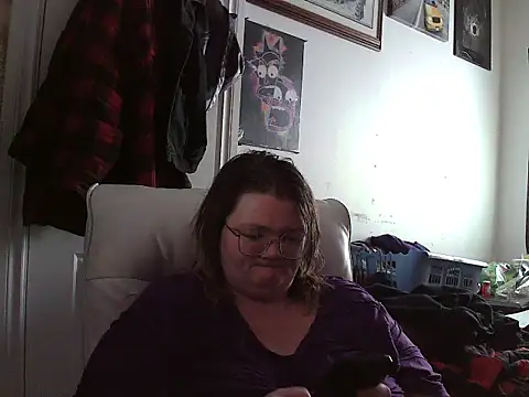 Snapshot of wild_hot_mess chatting on 02.16.25 wild hot mess online show from 02.16.25