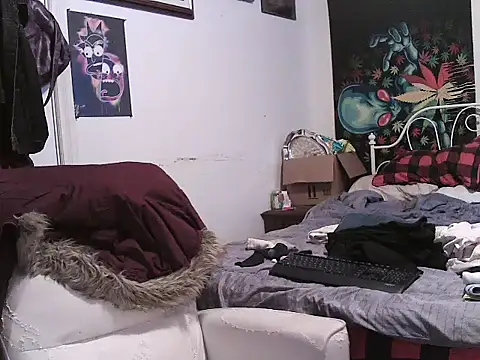 Snapshot of wild_hot_mess chatting on 02.18.25 wild hot mess online show from 02.18.25