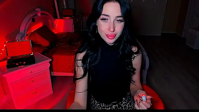 Snapshot of lovely_desire chatting on 12.10.24 lovely desire online show from 12.10.24