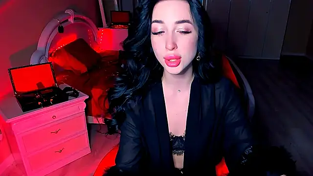 Snapshot of lovely_desire chatting on 12.12.24 lovely desire online show from 12.12.24