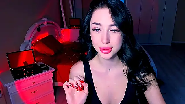 Snapshot of lovely_desire chatting on 12.13.24 lovely desire online show from 12.13.24