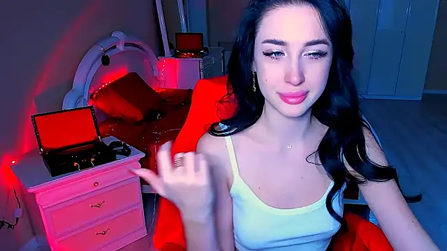 Snapshot of lovely_desire chatting on 12.15.24 lovely desire online show from 12.15.24