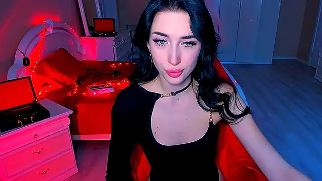 Snapshot of lovely_desire chatting on 12.18.24 lovely desire online show from 12.18.24