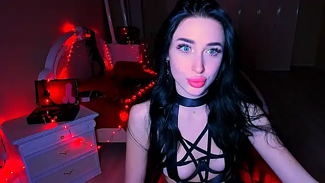 Snapshot of lovely_desire chatting on 01.05.25 lovely desire online show from 01.05.25