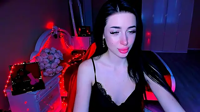 Snapshot of lovely_desire chatting on 02.18.25 lovely desire online show from 02.18.25