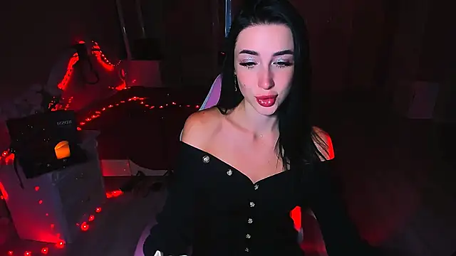 Snapshot of lovely_desire chatting on 09.10.25 lovely desire online show from 09.10.25