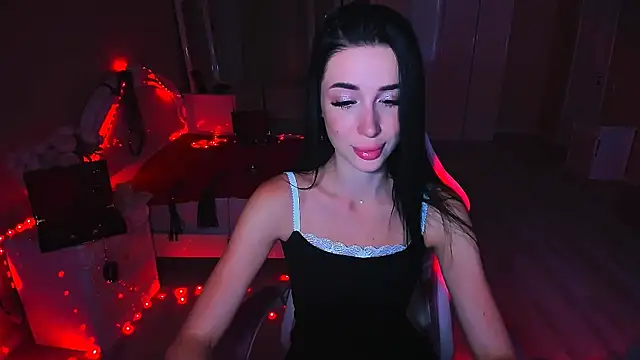 Snapshot of lovely_desire chatting on 09.21.25 lovely desire online show from 09.21.25