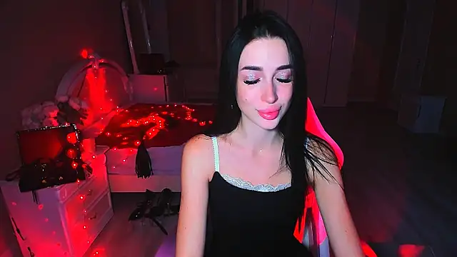 Snapshot of lovely_desire chatting on 10.12.25 lovely desire online show from 10.12.25