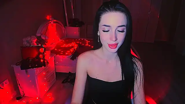 Snapshot of lovely_desire chatting on 10.17.25 lovely desire online show from 10.17.25