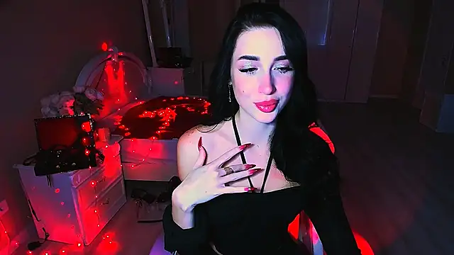 Snapshot of lovely_desire chatting on 10.21.25 lovely desire online show from 10.21.25