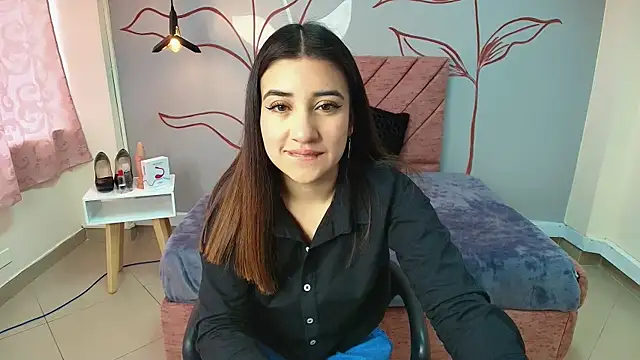 Snapshot of Aly_Cute_ chatting on 12.06.24 Aly Cute online show from 12.06.24