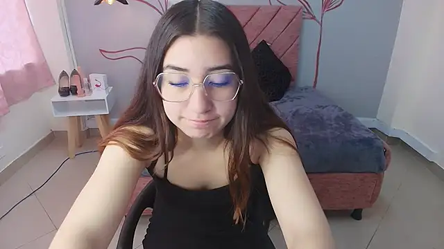 Snapshot of Aly_Cute_ chatting on 12.07.24 Aly Cute online show from 12.07.24