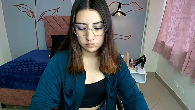 Snapshot of Aly_Cute_ chatting on 01.16.25 Aly Cute online show from 01.16.25
