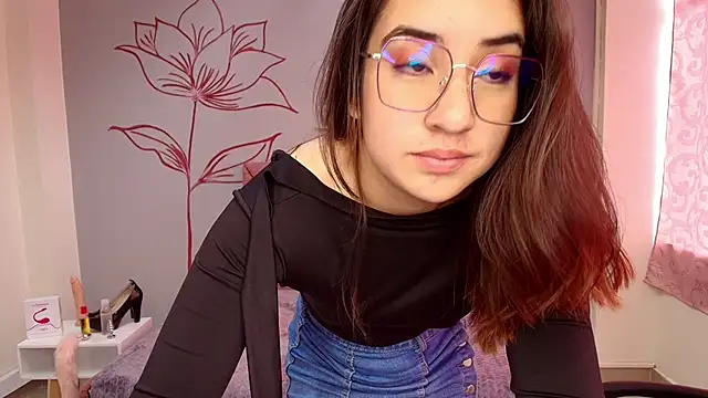 Snapshot of Aly_Cute_ chatting on 02.26.25 Aly Cute online show from 02.26.25