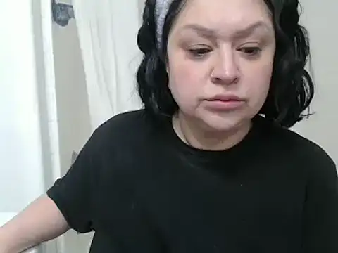 AlyssiaAmoreXO online show from 02.18.25