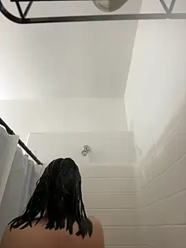 AlyssiaAmoreXO online show from 12.05.25