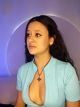 Snapshot of angel_witch chatting on 02.14.25 angel witch online show from 02.14.25