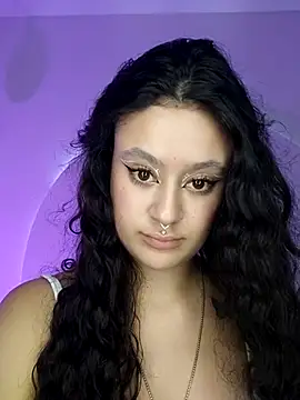 Snapshot of angel_witch chatting on 03.04.25 angel witch online show from 03.04.25