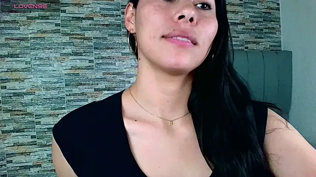 Snapshot of _joy_yva chatting on 01.30.25 joy yva online show from 01.30.25