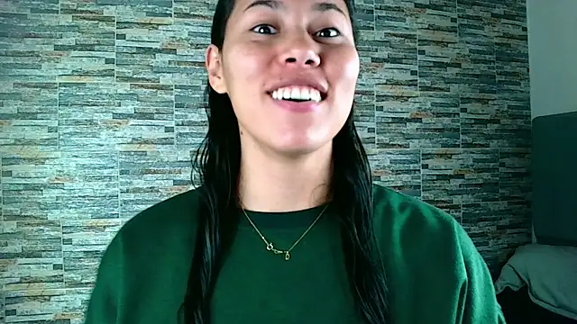 Snapshot of _joy_yva chatting on 02.14.25 joy yva online show from 02.14.25