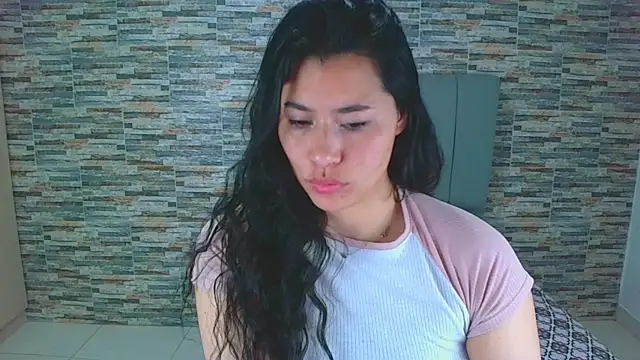 Snapshot of _joy_yva chatting on 09.19.25 joy yva online show from 09.19.25