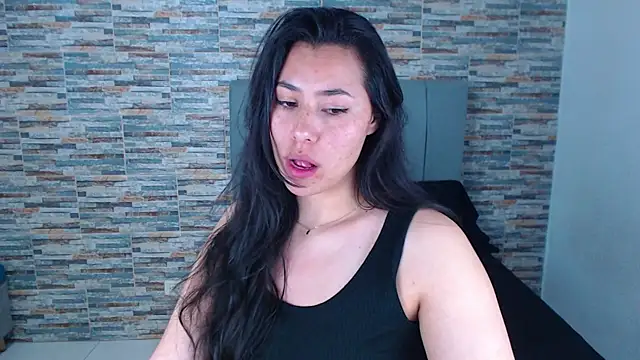 Snapshot of _joy_yva chatting on 10.06.25 joy yva online show from 10.06.25