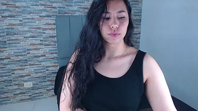 Snapshot of _joy_yva chatting on 10.16.25 joy yva online show from 10.16.25