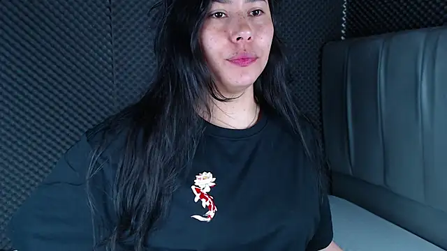 Snapshot of _joy_yva chatting on 01.10.26 joy yva online show from 01.10.26