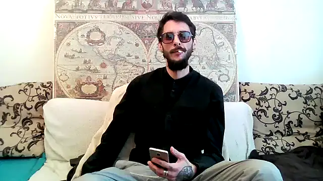 Snapshot of casualtimepassenger chatting on 03.17.25 casualtimepassenger online show from 03.17.25